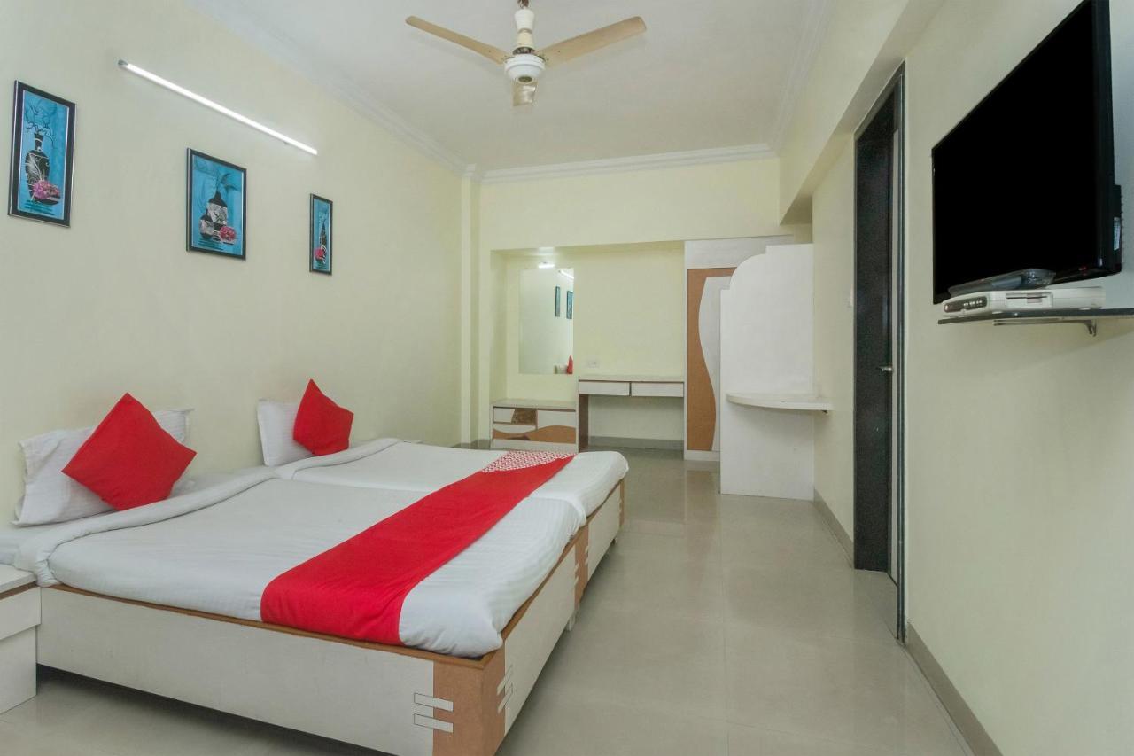 โอโย 4387 โฮเต็ล ทีม พลาซา Hotel นาสิก ภายนอก รูปภาพ